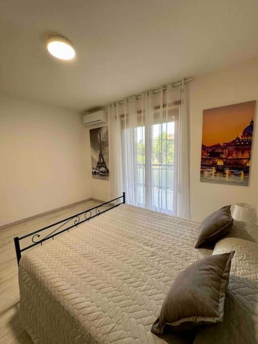 Appartamento Luminoso Domus Eur روما المظهر الخارجي الصورة